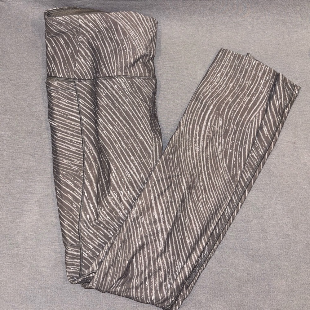 Calia women’s leggings small brown Nd cream striped pattern like new exercise